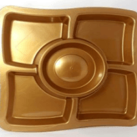 SQUARE GOLDEN PLATES 5 COMP 30 PCS صواني مربع ذهبي مقسم 5 -30 حبة